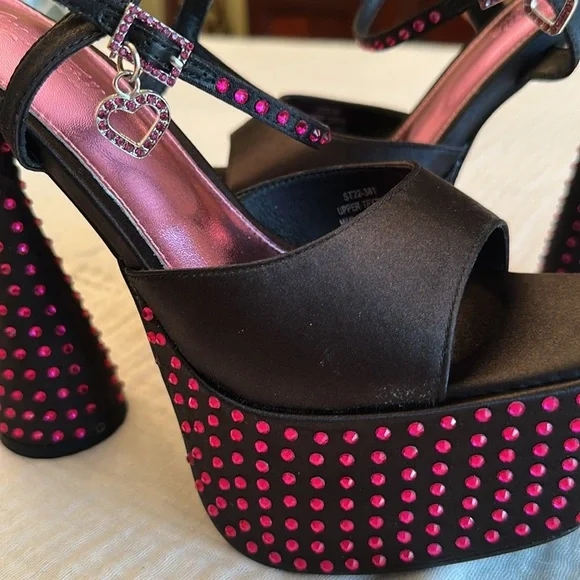 New Dolls Kill Kiss Me Goodnight Satin Platform Heels - Picture 4 of 15